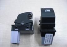 CAM ACMA DUGMESI SAG TEKLI CROMLU